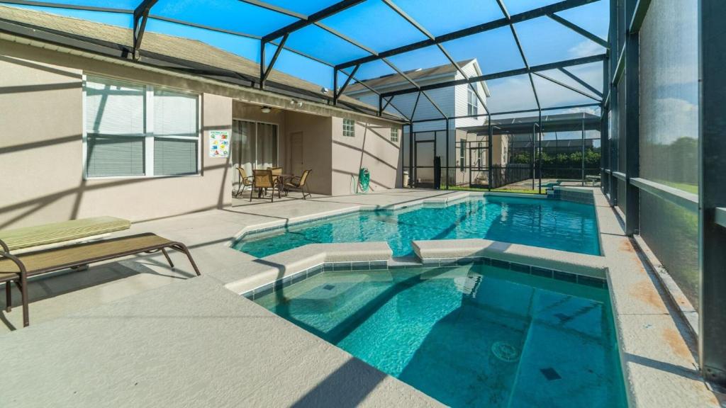 Rent the Perfect 4 Bedroom Villa on Windsor Palms Resort Orlando Villa 4988 - image 5