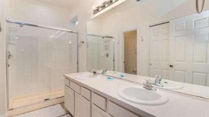 Rent the Perfect 5 Bedroom Villa on Windsor Hills Resort Orlando Villa 4913 - image 10