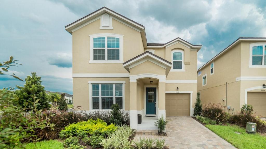 Rent this Luxury 5 Star Villa on Solara Resort Orlando Villa 4876 - image 2