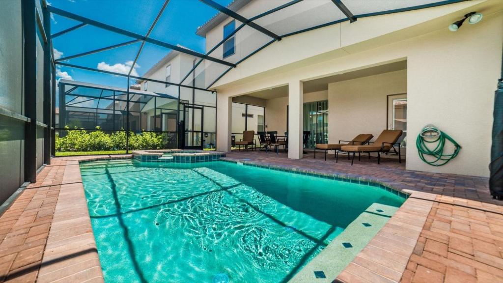 Rent Your Own Exclusive Villa with Large Private Pool on Windsor at Westside Resort Orlando Villa 4918 - image 4