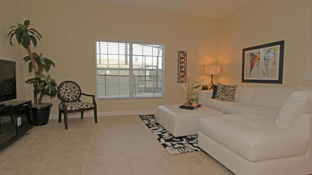 The Perfect Townhome with a beautiful Private Pool Orlando Townhome 4819 - image 3