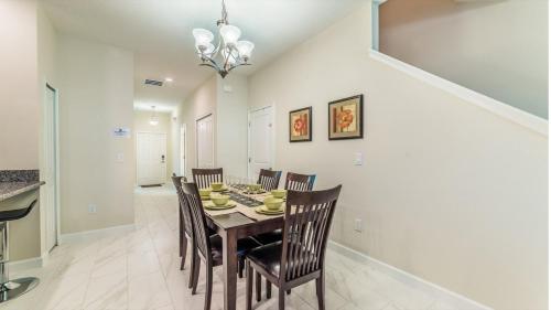 Beautiful 5 Star Townhome on Storey Lake Resort with Private Pool Orlando Townhome 4807 - image 5