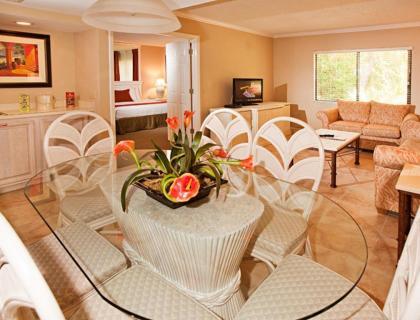 Deluxe Family Condo close to Famous Florida Attractions - One Bedroom #1 - image 12