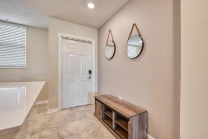 New Beautiful 2 bedroom Condo near Disney - image 3