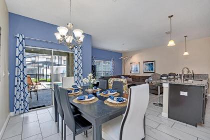Spacious and Luxurious Home With Splash Pool Close to Disney #4ST804 - image 1