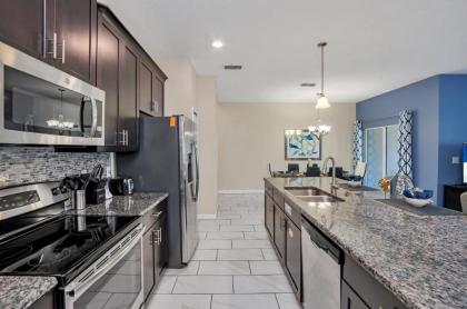 Spacious and Luxurious Home With Splash Pool Close to Disney #4ST804 - image 11