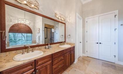 Beautiful 5 Star Villa with Private Pool on the Prestigious Reunion Resort and Spa Orlando Villa 4743 - image 15