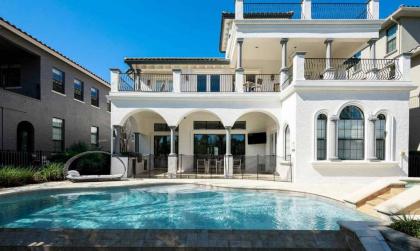 Beautiful 5 Star Villa with Private Pool on the Prestigious Reunion Resort and Spa Orlando Villa 4743 - image 2