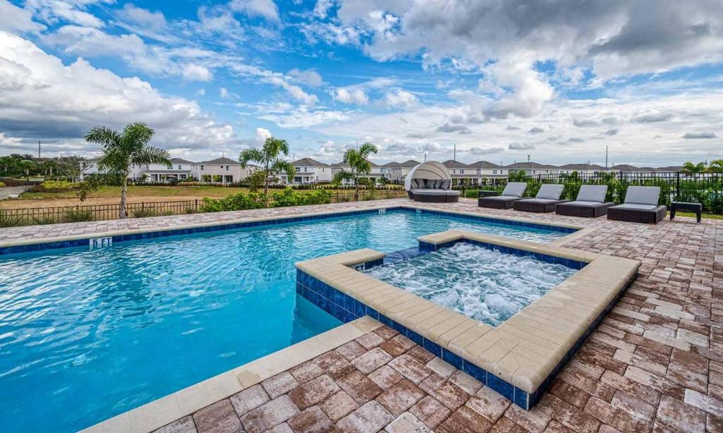 Luxury Private Villa with Pool on Encore Resort Orlando Villa 5446 - image 2