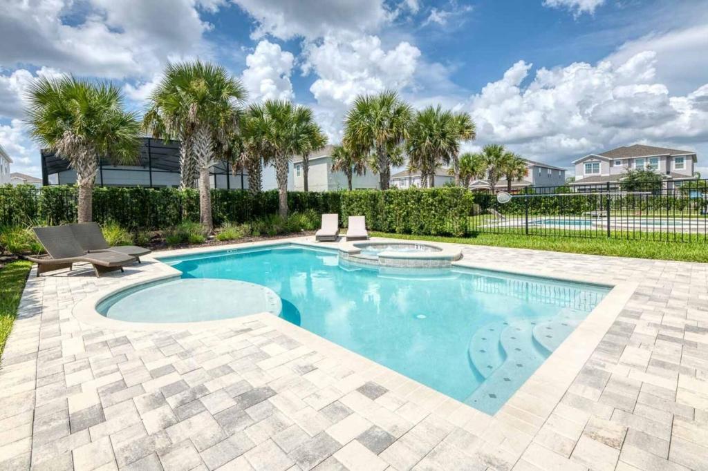 Luxury Villa with Private Pool on Encore Resort at Reunion Orlando Villa 4453 - image 3