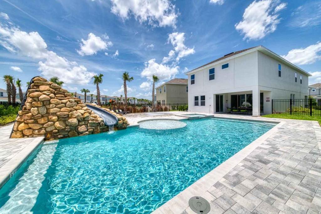 Luxury Villa with Private Pool on Encore Resort at Reunion Orlando Villa 4469 - image 2