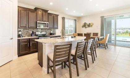 Rent the Perfect 5 Bedroom Villa on Encore Resort Orlando Villa 5452 - image 7