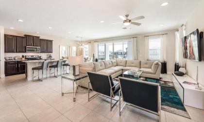 Beautiful Villa with first class amenities on Encore Resort at Reunion Orlando Villa 4708 - image 5