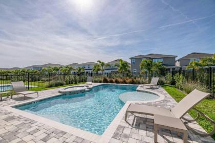 Beautiful Villa with first class amenities on Encore Resort Orlando Villa 5444 - image 2