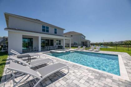 Luxury Contemporary Style Villa on Encore Resort Orlando Villa 5455 - image 2