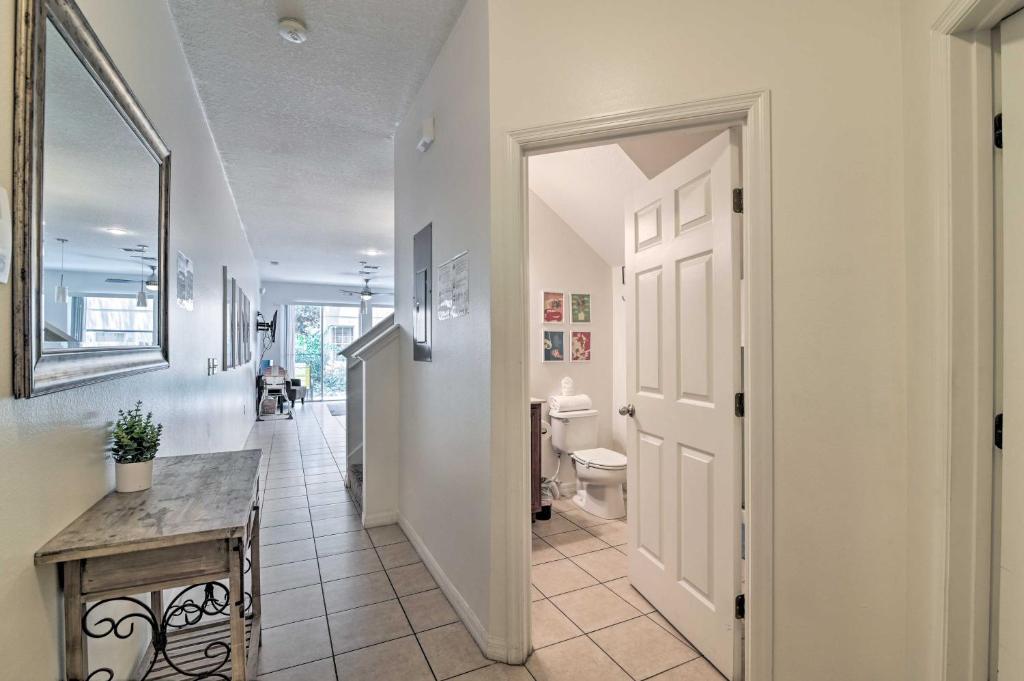 Classy Kissimmee Townhome about 2 Mi to Disney! - image 4