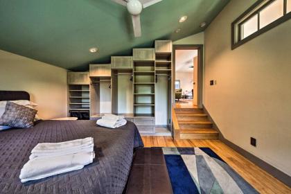 Modern Twist Apartment - 1 Mile to Beach! - image 16