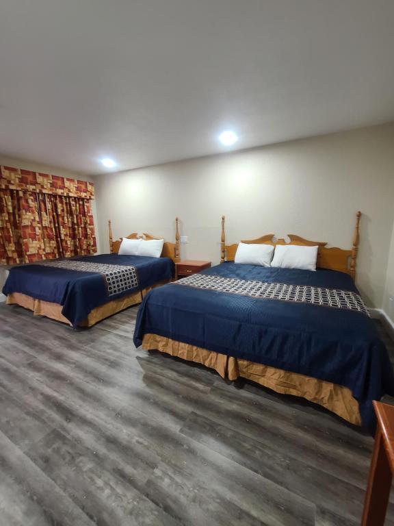 Majestic Inn & Suites - main image