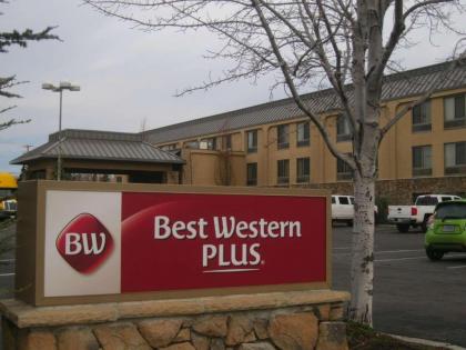 Best Western Plus Olympic Inn - image 5