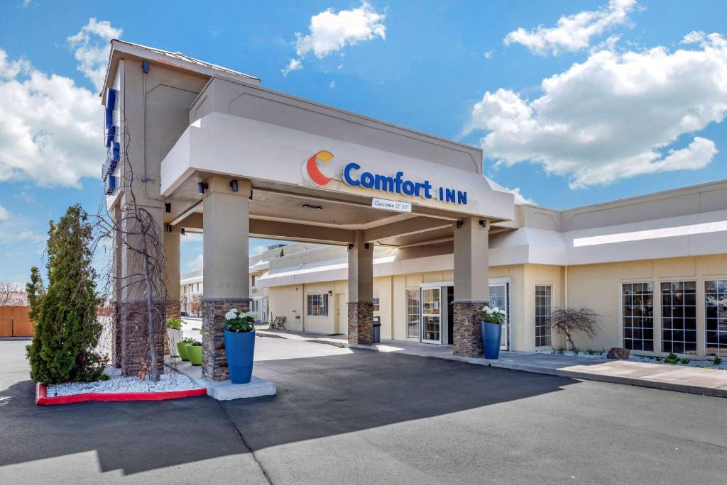 Comfort Inn & Suites Klamath Falls - main image