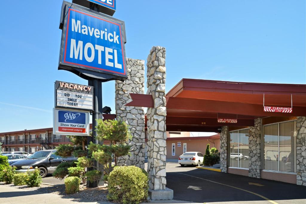 Maverick Motel - main image