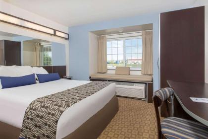 Microtel Inn & Suites by Wyndham Klamath Falls - image 2