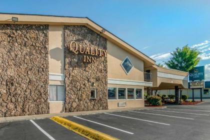 Quality Inn - image 5