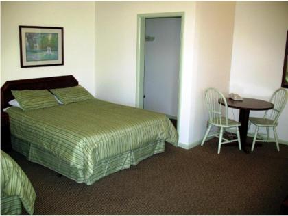 Golden West Motel - image 11