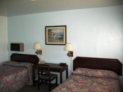 Golden West Motel - image 14