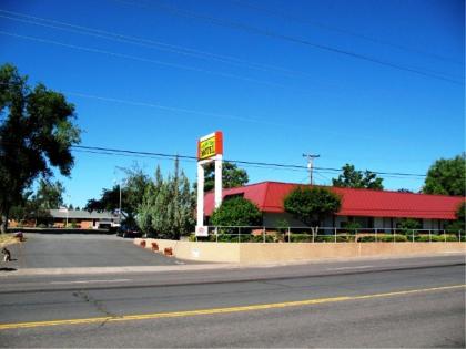 Golden West Motel - image 4