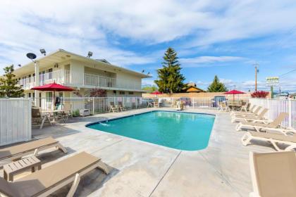 Motel 6-Klamath Falls OR - image 9