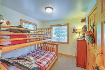 Bright Klamath Falls Cabin with Deck and Mtn Views! - image 3