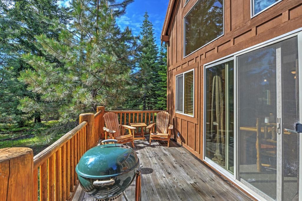 Bright Klamath Falls Cabin with Deck and Mtn Views! - image 4