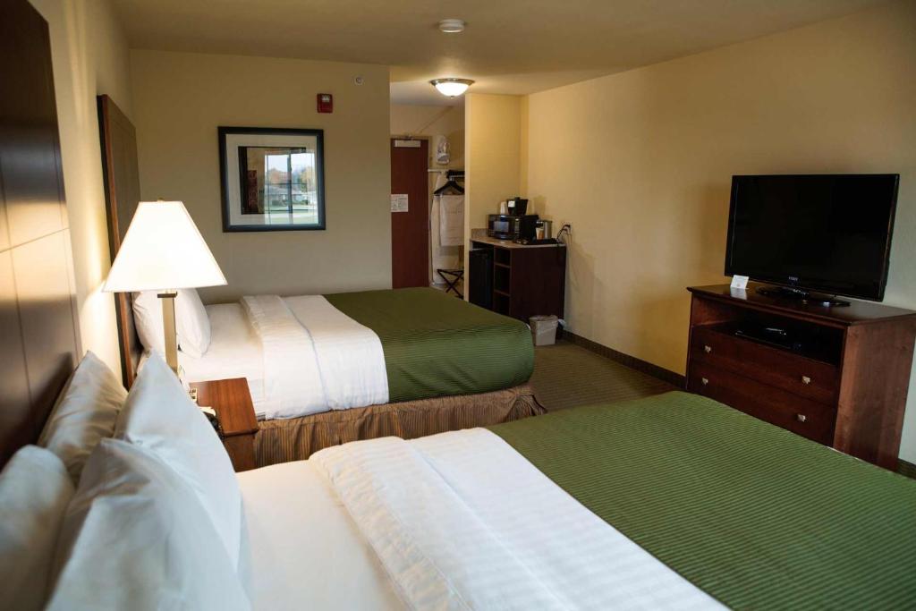 Cobblestone Hotel & Suites - Knoxville - image 5