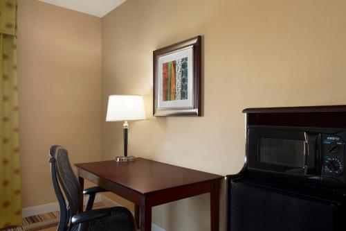 Hampton Inn Knoxville-East - image 4