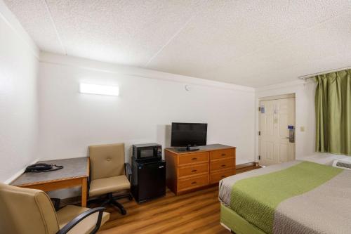 Motel 6-Knoxville TN - image 3