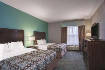 La Quinta by Wyndham Knoxville East - image 4