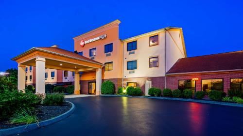 Best Western Plus Strawberry Inn & Suites - main image