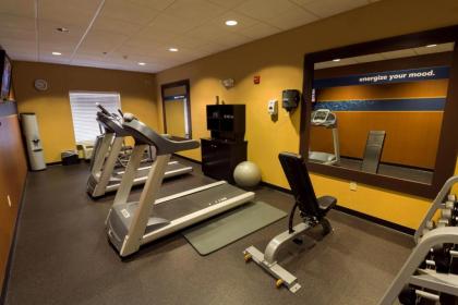 Hampton Inn & Suites Sevierville at Stadium Drive - image 12