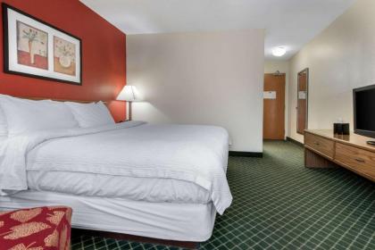 Quality Inn & Suites - image 2