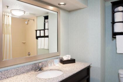 Hampton Inn & Suites Kokomo - image 12