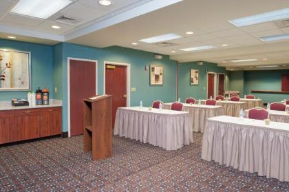 Hampton Inn & Suites Kokomo - image 9