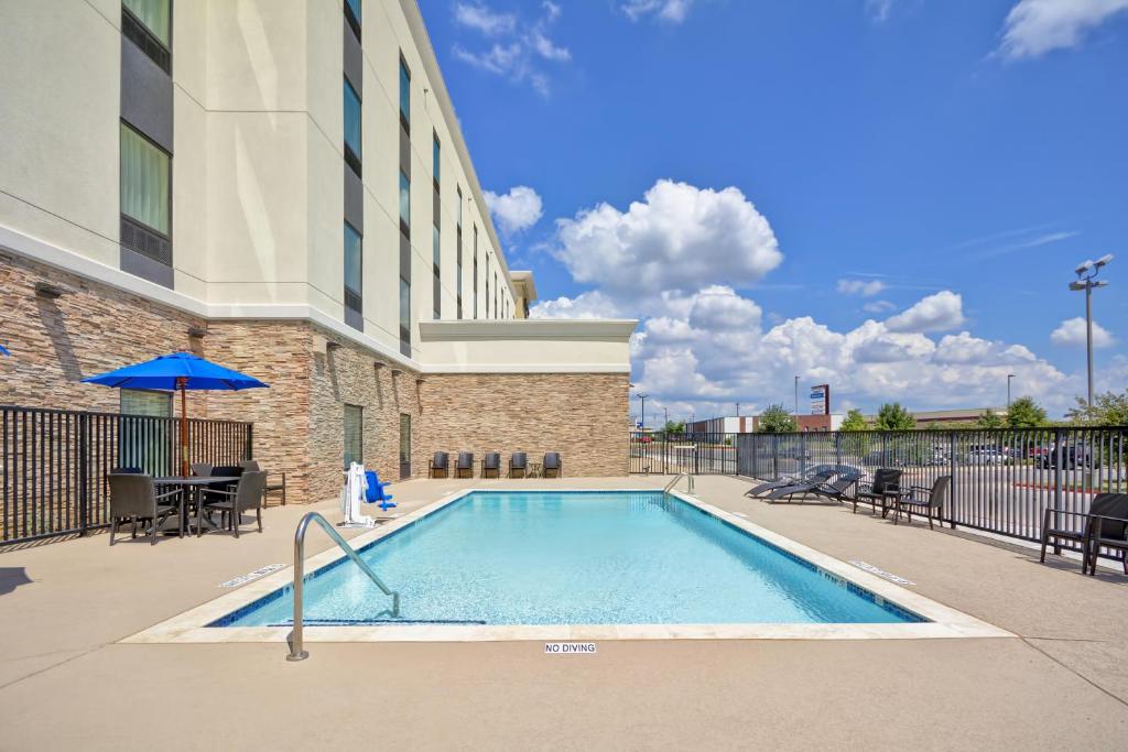 Hampton Inn Kyle - image 7