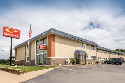 Econo Lodge La Crosse - image 6