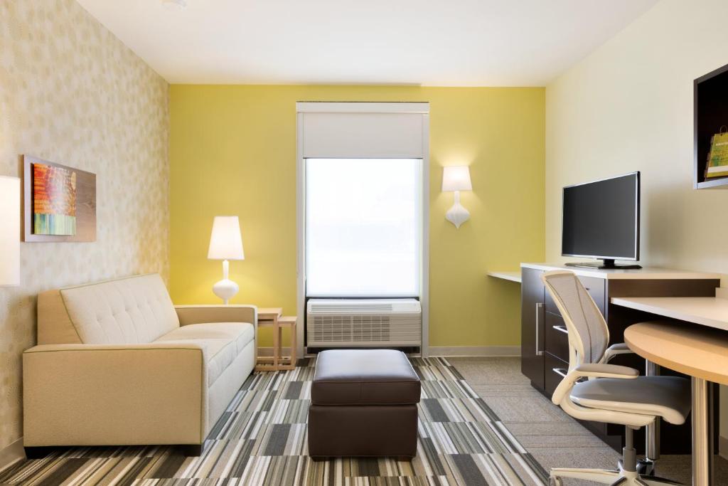 Home2 Suites By Hilton La Crosse - image 3