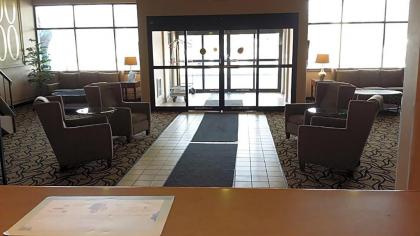 Norwood Inn & Suites La Crosse - image 10