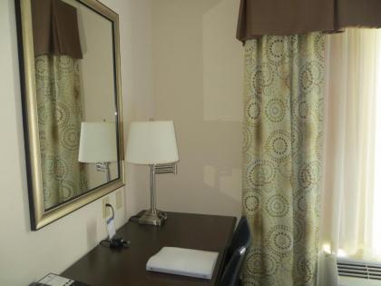 Hampton Inn La Grange - image 11