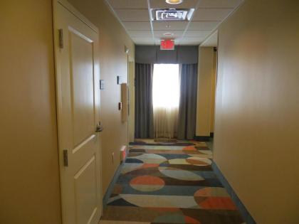 Hampton Inn La Grange - image 12