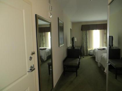 Hampton Inn La Grange - image 7