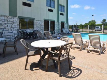 Best Western Plus La Grange Inn And Suites - image 8